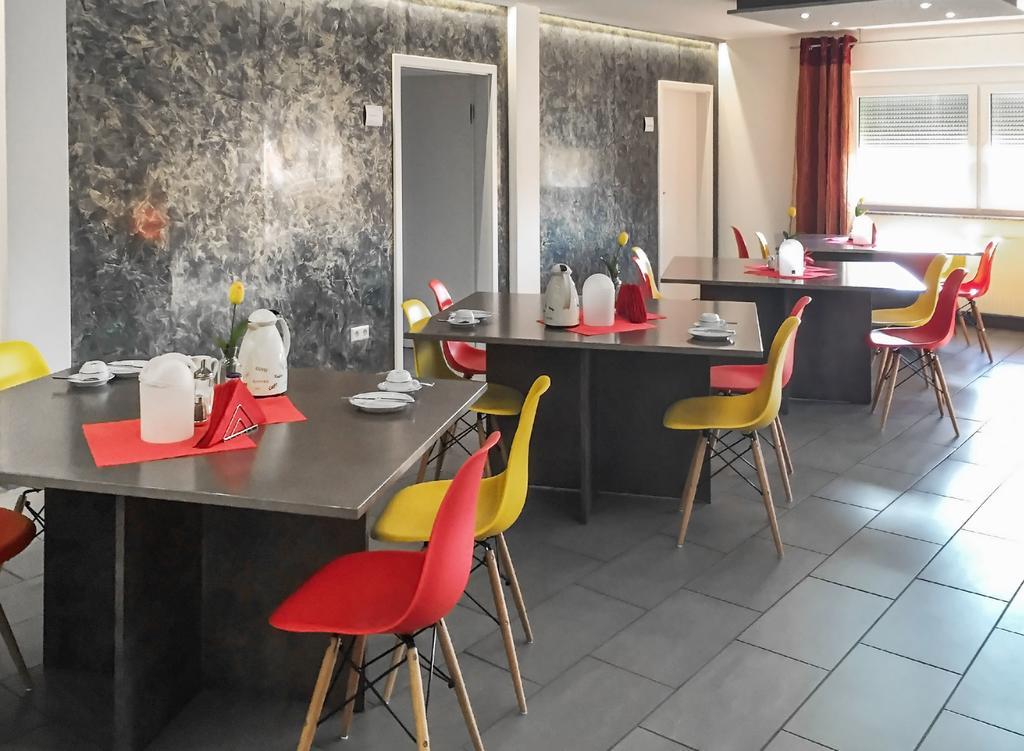 Inwest Hotel Garni Crailsheim Esterno foto